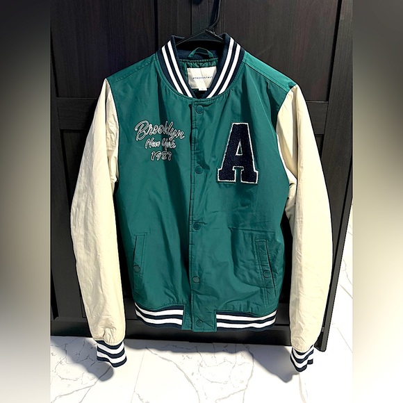 Jacket - Picture 1 of 2